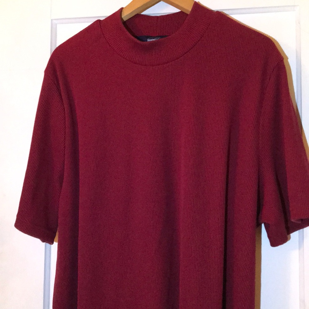 Red, Christmasy top:)